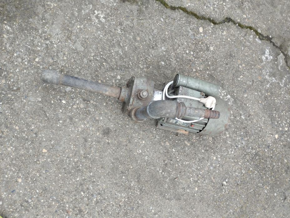 Продавам водна помпа