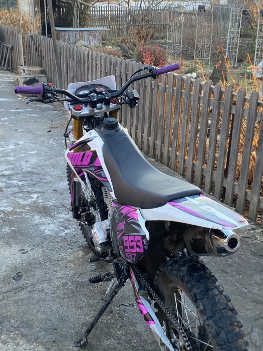 Продам эндуро 250куб