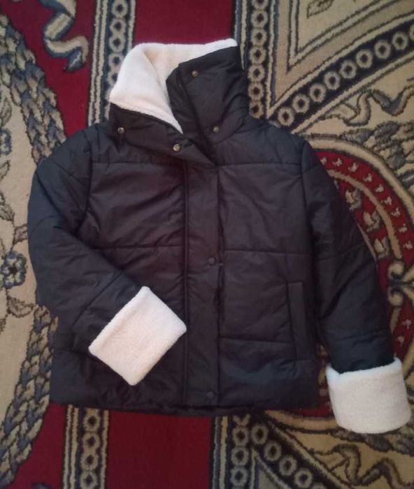 Женс куртка 46рр весна/осень