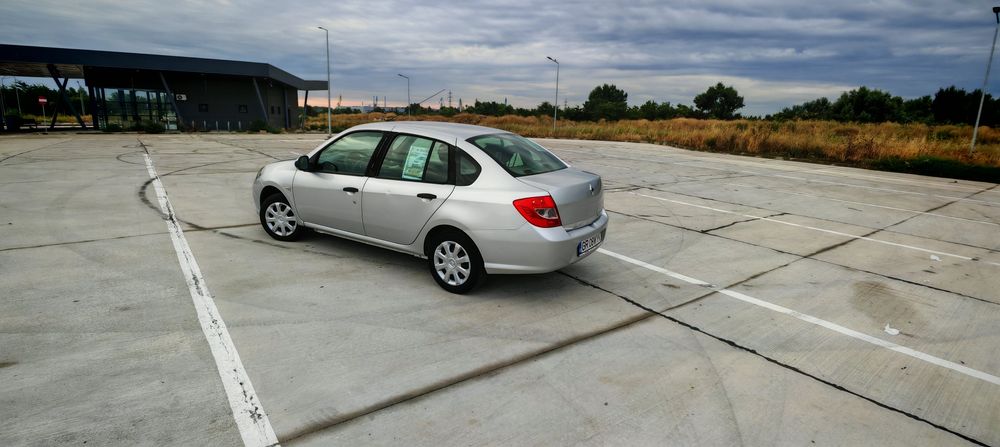 Vând Renault Sumbol 1.4 benzină! An fabricație 2009
