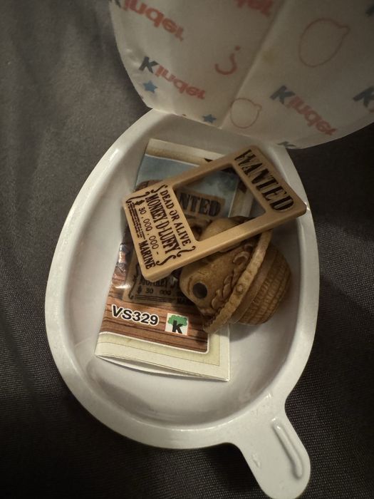 Продам игрушку Kinder joy one piece луффи  wanted