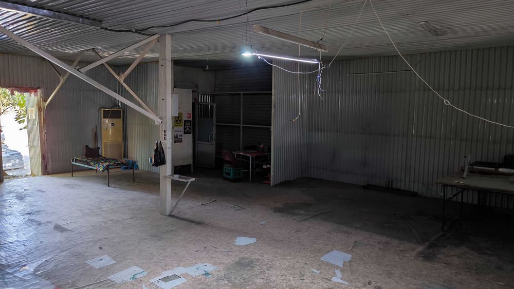 Продаётся коммерческое помещение с выездом на проспект КУНАЕВА- 1000м²