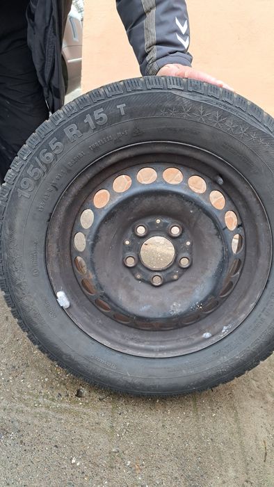 Vând anvelope iarna