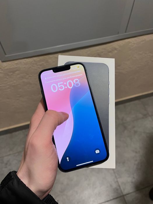 Продам Iphone 13