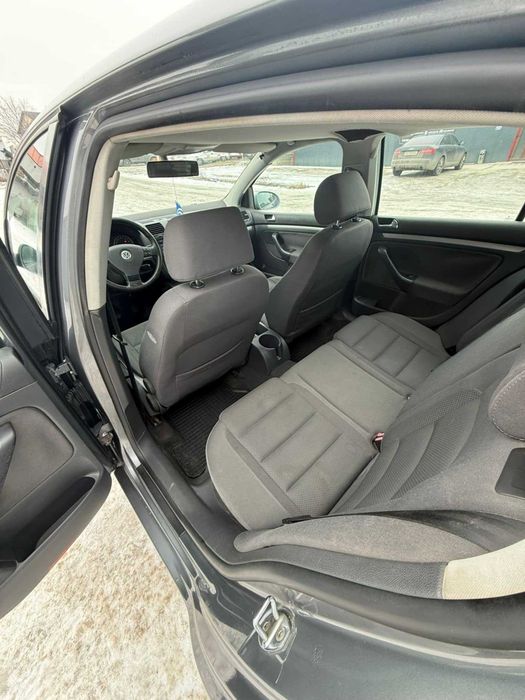 Vând Golf 5 TDI 2005