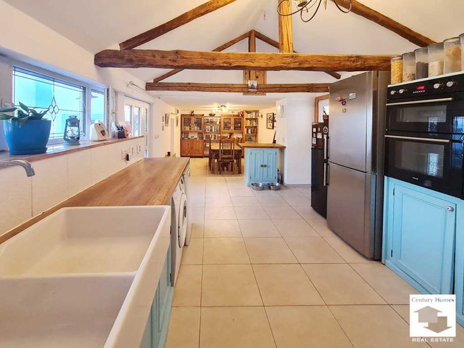 145310 Реновирана и готова за живеене къща в с. Куцина, Велико Търново