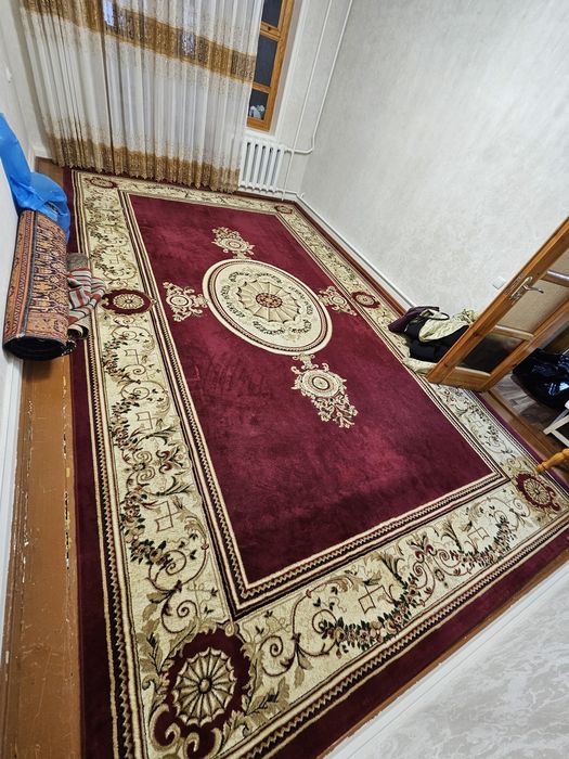 Б/У Гилам сотилади