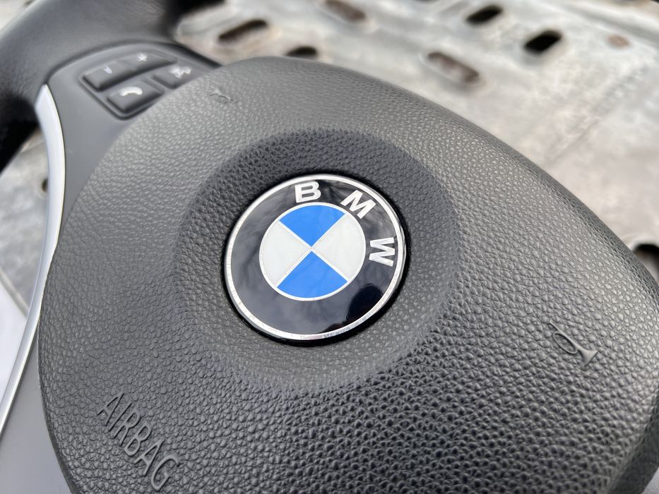 Bmw e90,e91,e87 SportLine волан в много добро състояние.