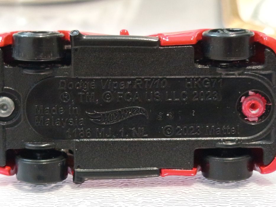 Оригинал hot wheels limited grip и Dodge viper за 200000