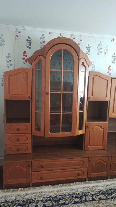 Стенка-горка для гостиной