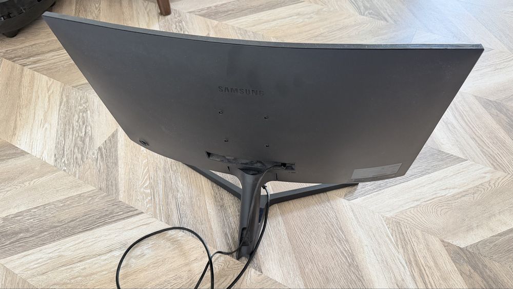 Монитор Samsung 27”