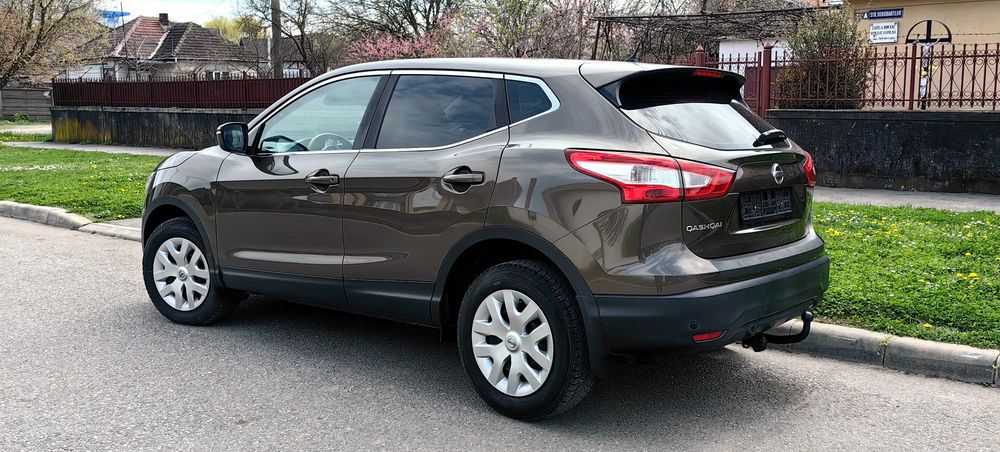 Nissan Qashqai AUTOMAT / Navi / Senzori / Lane assist / Camera