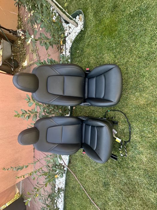 Scaune Tesla model 3 an 2023