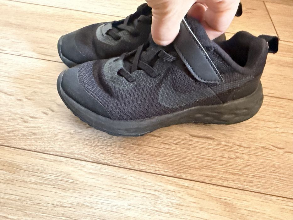 Nike revolution 6