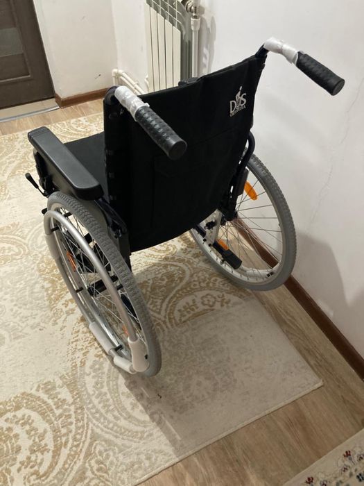 Продам коляску для инвалидов