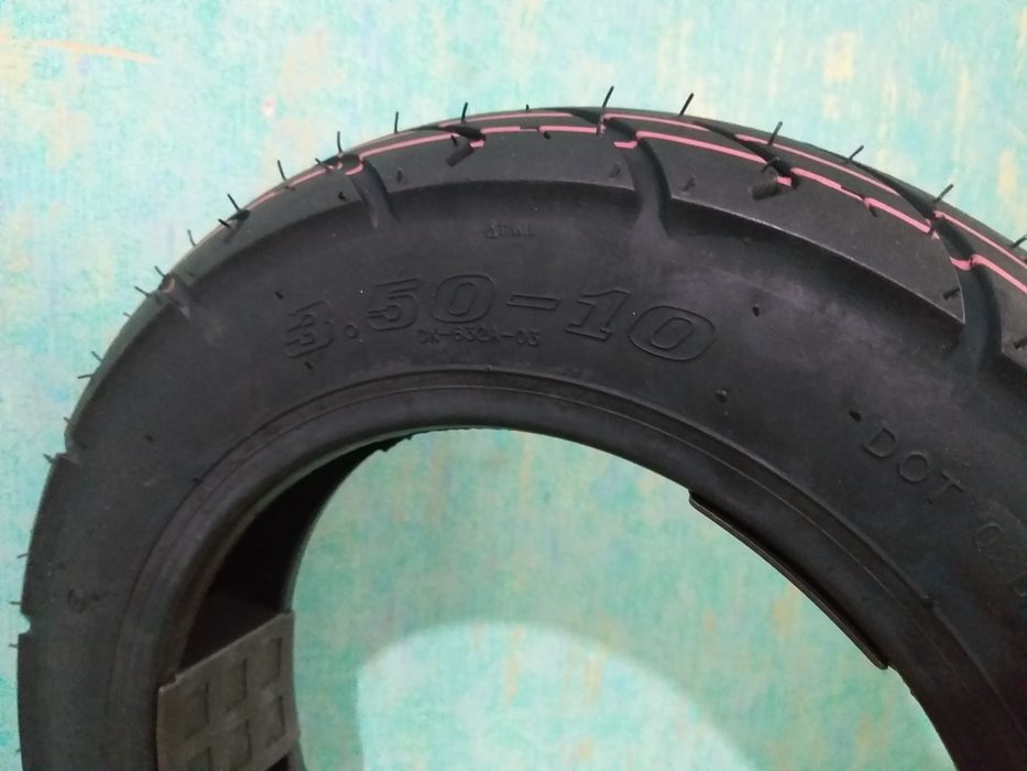 Продаётся пакрышки-шины для скутеров НОВЫЙ