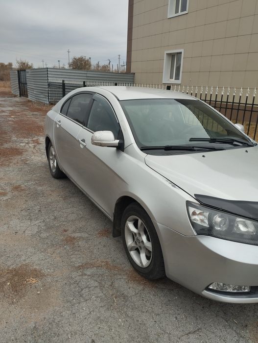 Джели емгранд 2015 г.1.8 об.