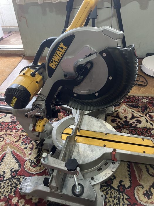 Dewalt Импакт настолен циркуляр прахусмукачка Makita  BOSCH STNLEY