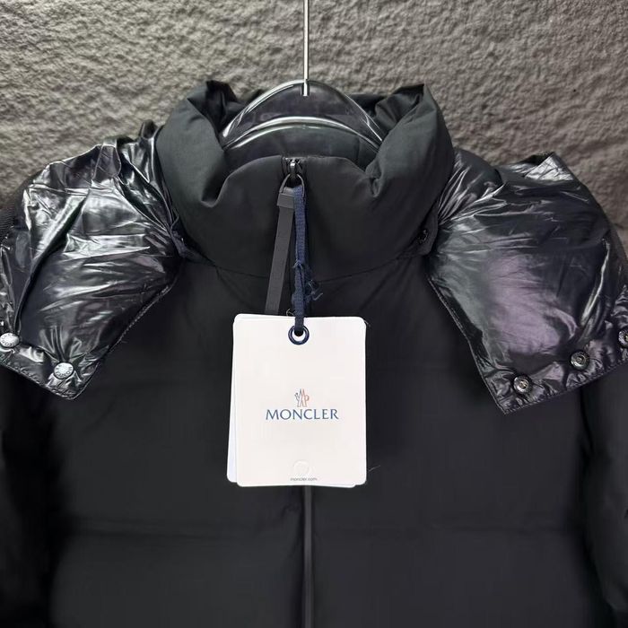 Geaca Moncler - calitate premium