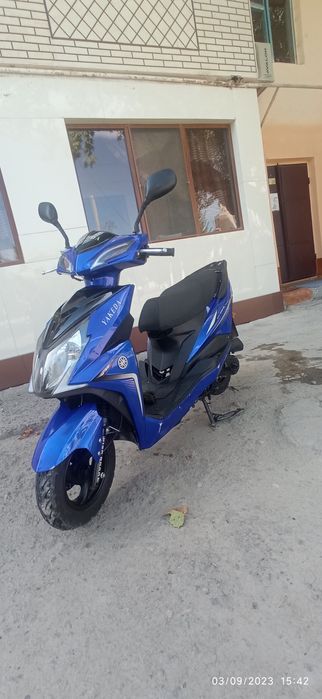 Scuter yaketa benzinli