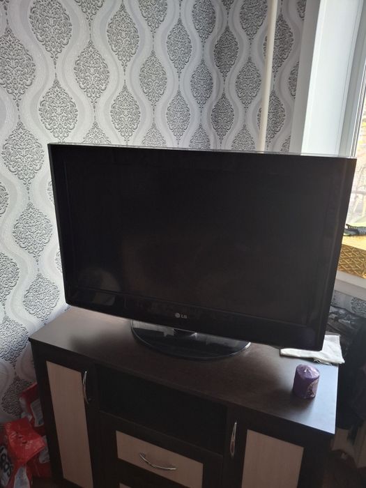 Продам  телевизор