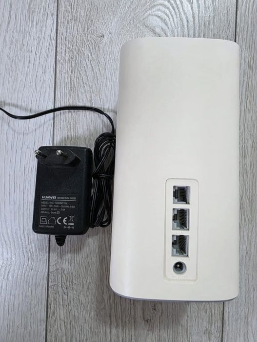 Router Huawei 5G CPE PRO 2 (functioneaza si cu cartelă SIM)