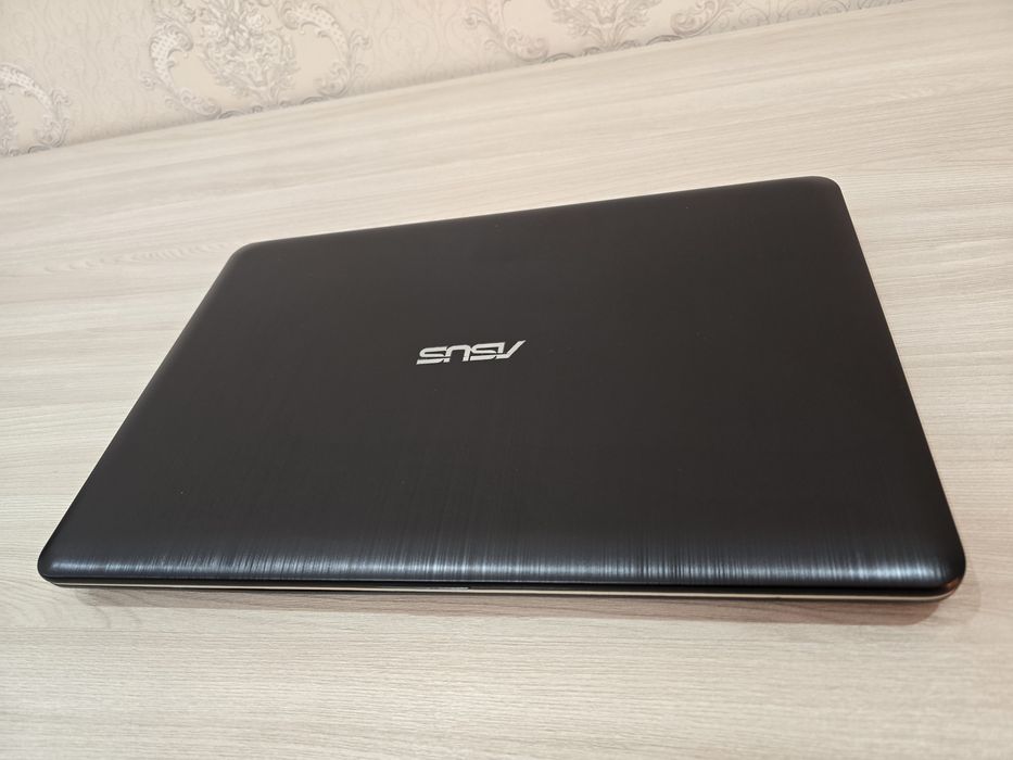 ASUS, Core i3, Ram 8Gb, SSD 256Gb, Full HD, в идеале