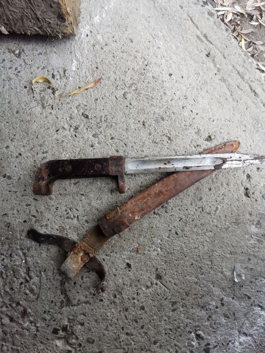 Baioneta foarte veche