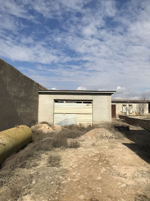 Жер уй сатылады.