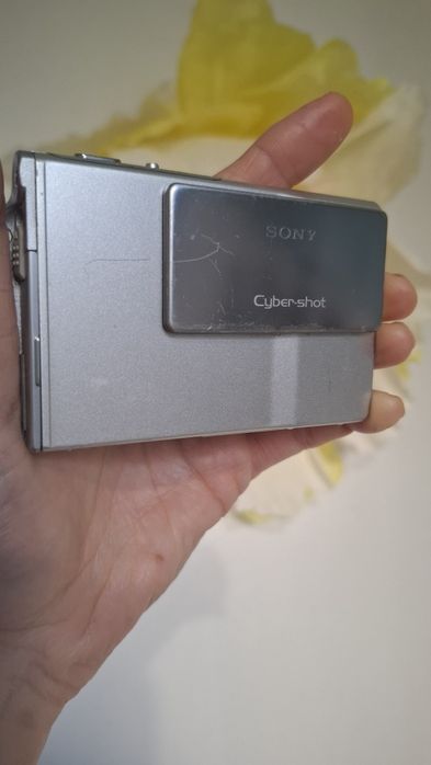 Компактен дигитален фотоапарат  Sony Cyber-shot DSC-T7