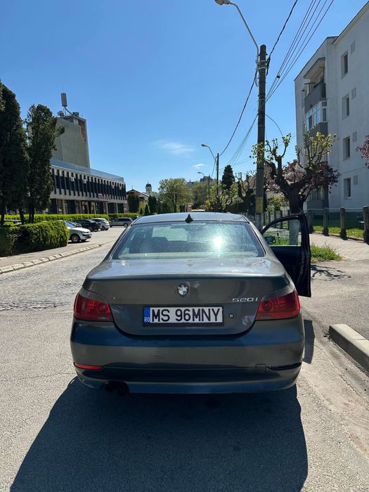 BMW Seria 5 E60 520i