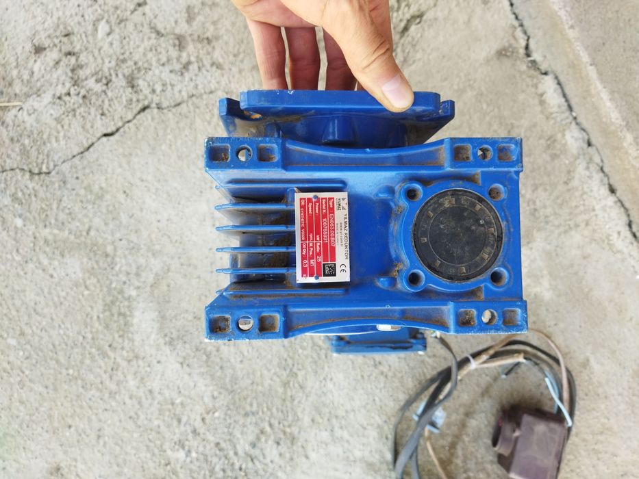 Электродвигатель. 300000₸.380/220w.