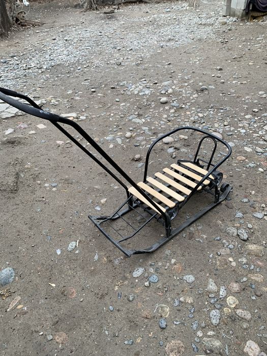 Продам санки.