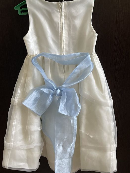 Продам платье для девочки