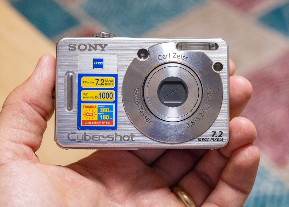 Sony DSC W70 camera foto digitala 7MP, Carl Zeiss Lens