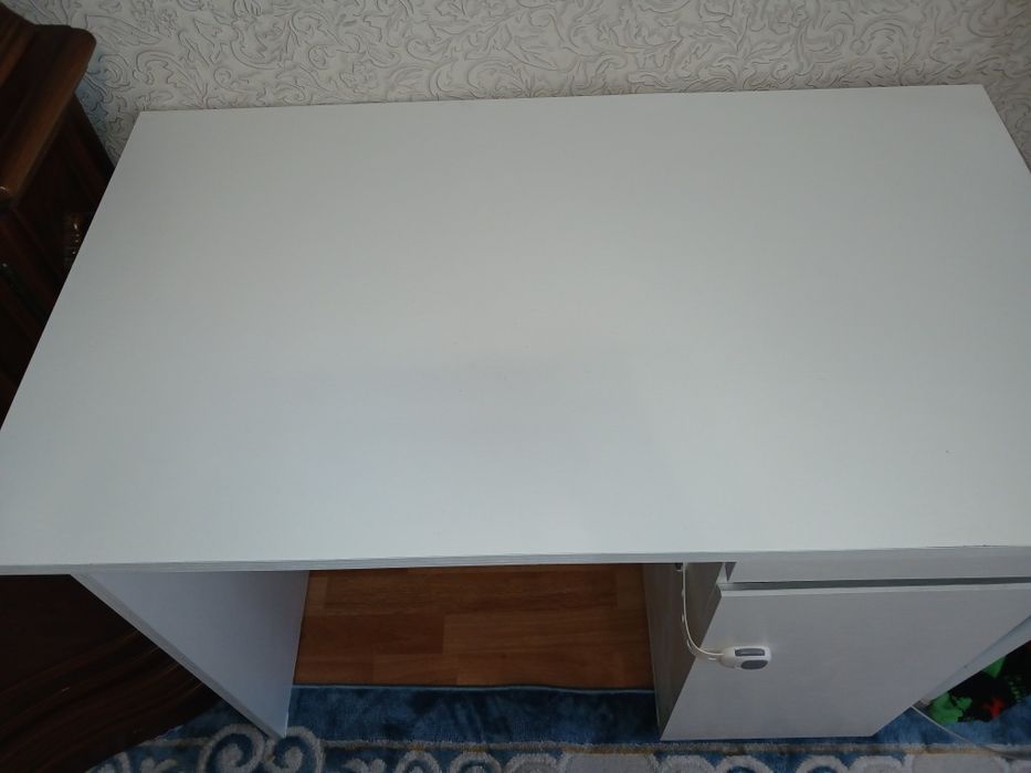 Продам письменный стол