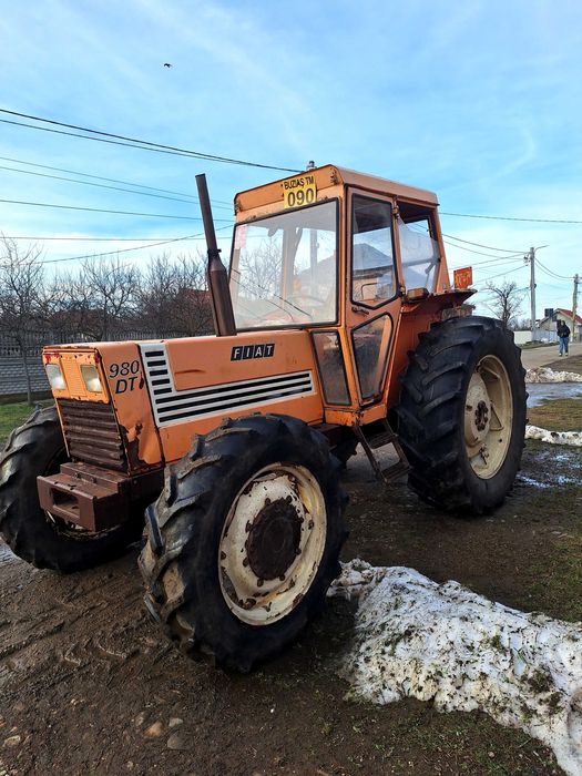 Vând tractor FIAT 110 CP DT 4x4 stare foarte bună de funcționare