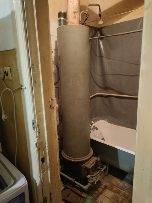 Под нежилое, 2 комнатная квартира, продажа