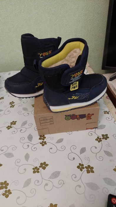 Сапожки 24 разм., до 3х лет.,Дл. подошвы-16см. теплые,.Состоян.отлично