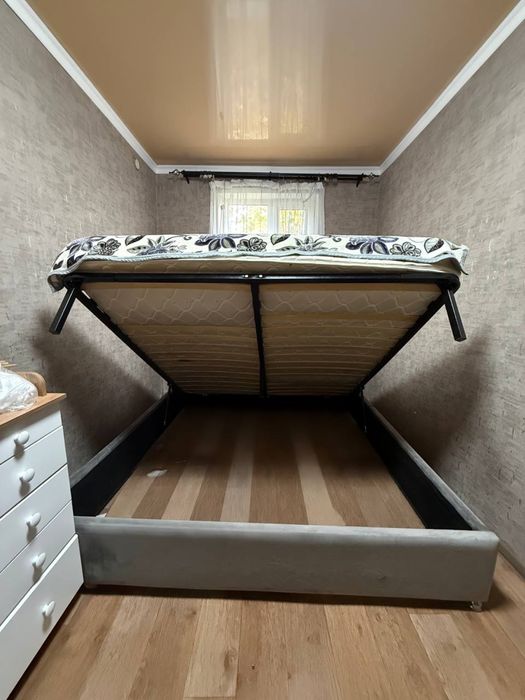 Кровать 180х200 бу