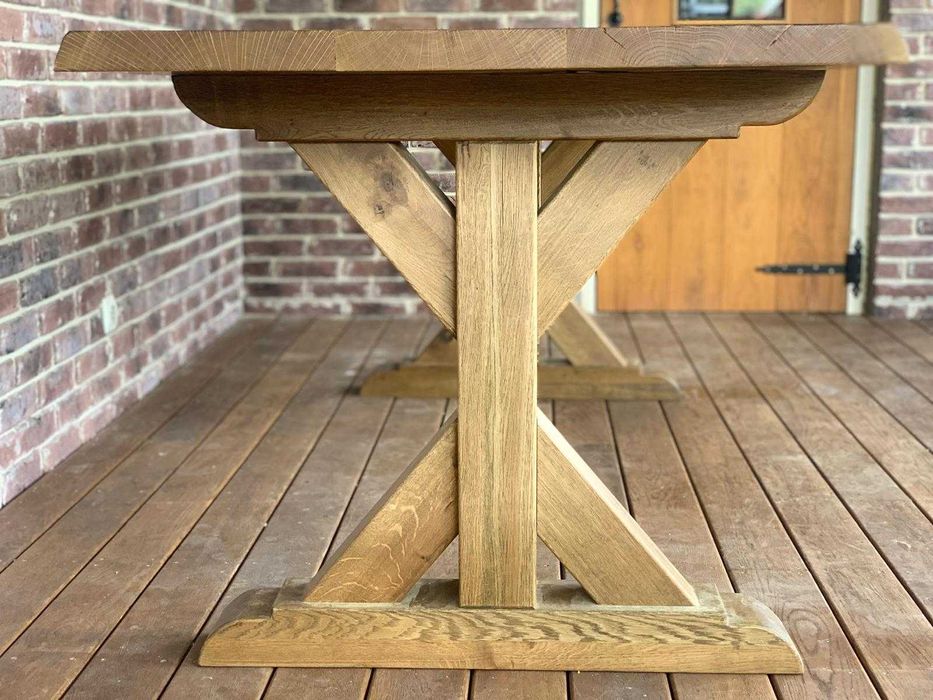 Masa din lemn masiv (la comanda)