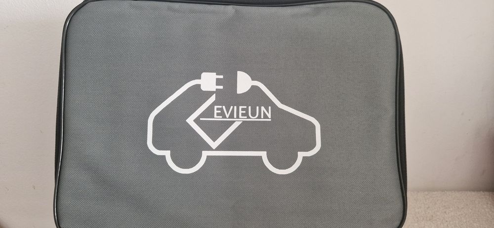 Stație de încărcare auto