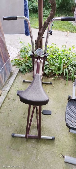 Продавам 2 броя велоаргометрър