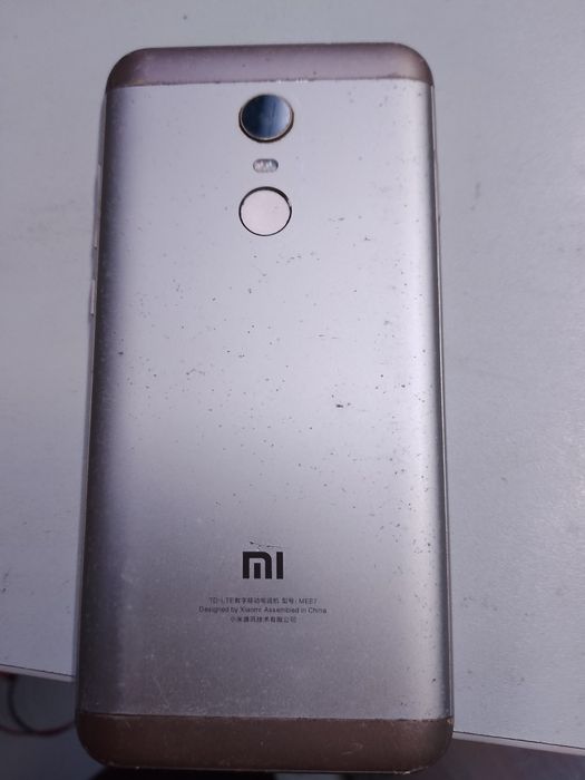 Редми 5 плус  64 хотира сотилади срочно пул керак