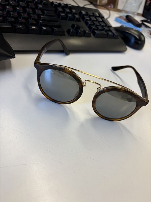 Продам оригинал очки Ray ban
