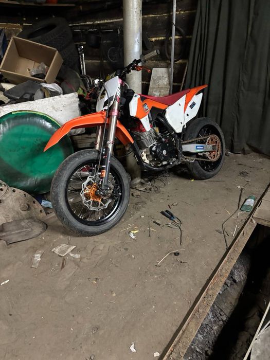 Продам мотоцикл эндуро Motolend crf250
