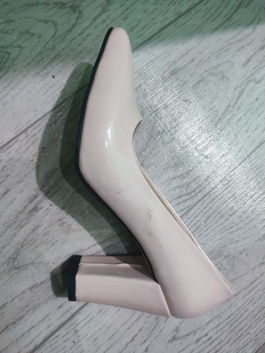 Женский одежда .