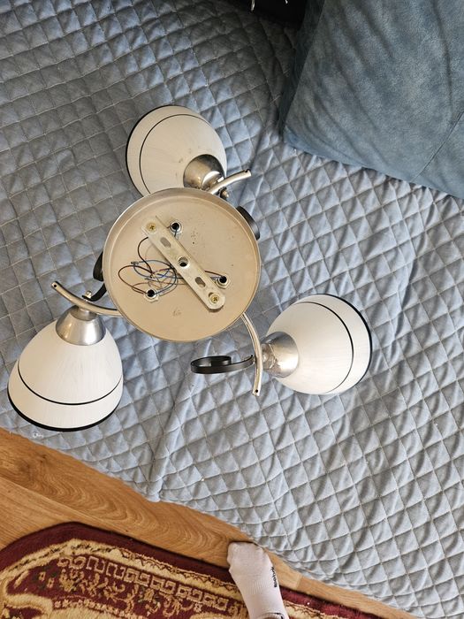 Продам люстру .Хорошем состоянии.