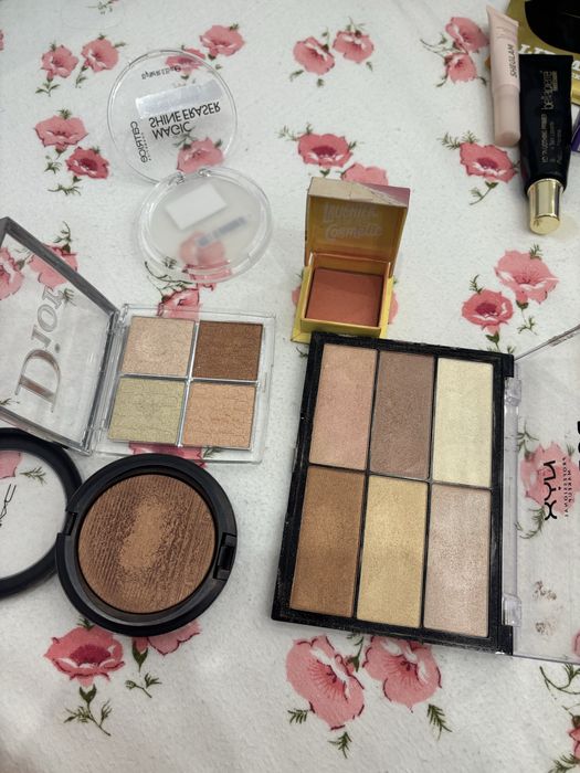 Лот  rhode , dior ,mac козметика , гримове и аксесоари