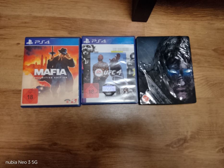 Ps4 pro+2 controllere+22 jocuri